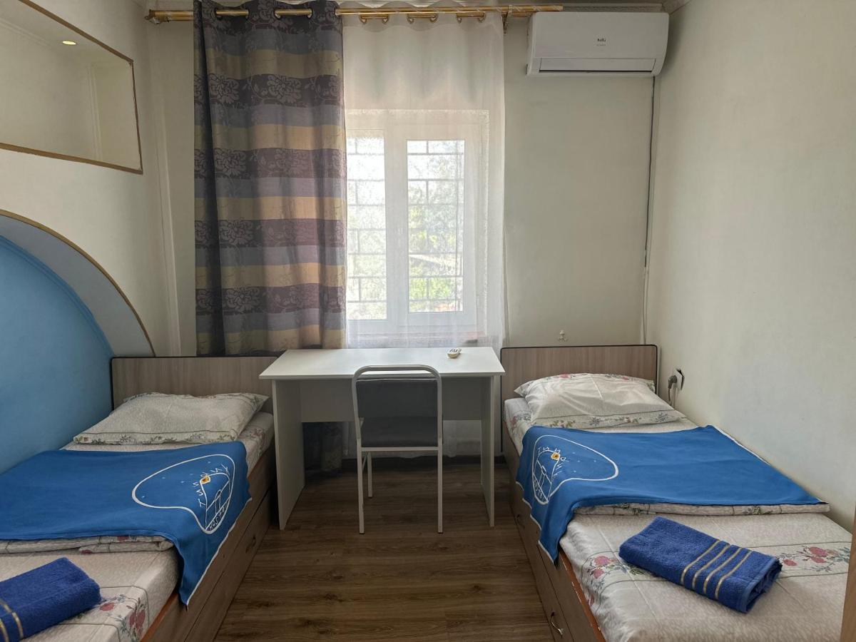 Tunduk Hostel Bisjkek Eksteriør billede