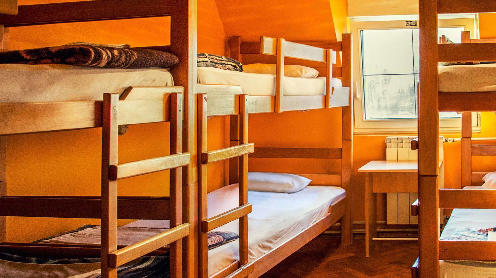 Tunduk Hostel Bisjkek Eksteriør billede